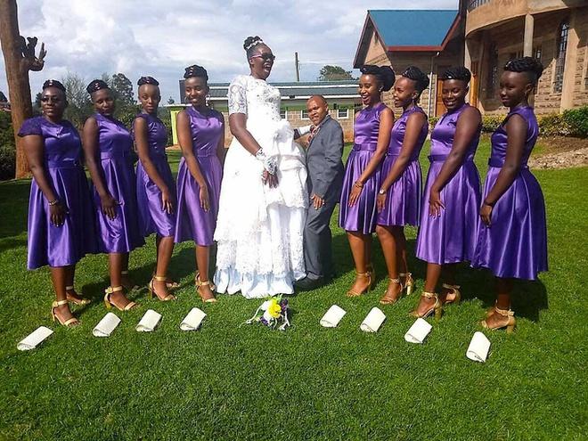 Chuyện tình của anh chàng thấp hơn vợ 1,2 m-2