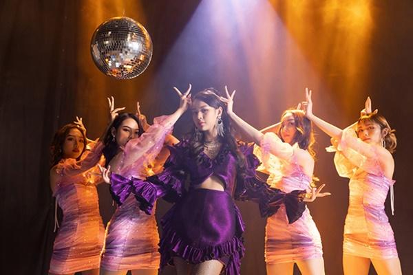 Phí Phương Anh lên tiếng khi bị so sánh với Chi Pu: Chị ấy xinh bất diệt còn tôi thì diệt côn trùng-3