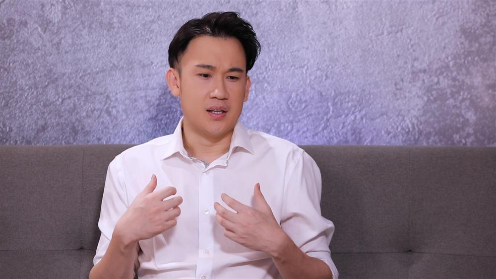 Hoàn cảnh chào đời trái ngược của Hoài Linh - Dương Triệu Vũ-2