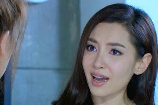 Nhà có giúp việc, chồng vẫn bắt vợ dậy nấu cơm từ 5 rưỡi sáng