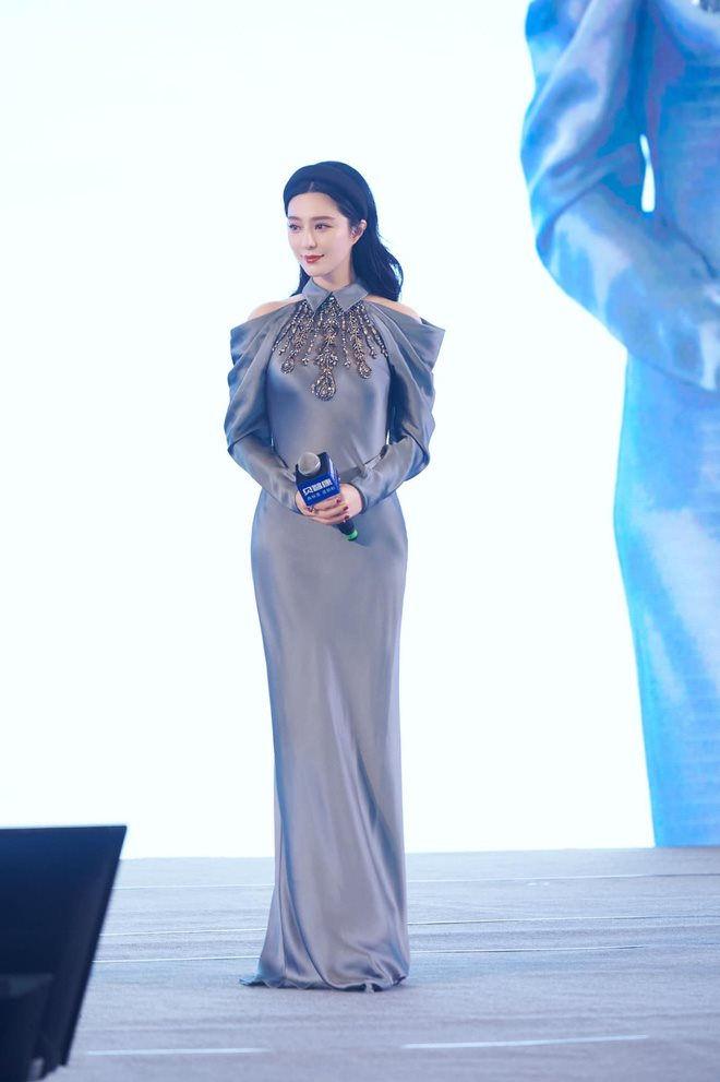 Phạm Băng Băng thể hiện đẳng cấp nữ hoàng thảm đỏ nhưng vẫn bị xa lánh-1