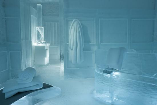 Video: Phòng xông hơi bằng băng trong khách sạn ở Thụy Điển