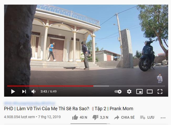 Kênh Youtube cho trẻ nội dung nhảm nhí: Thử thách đập vỡ TV, phá nhà cửa cho vui-3