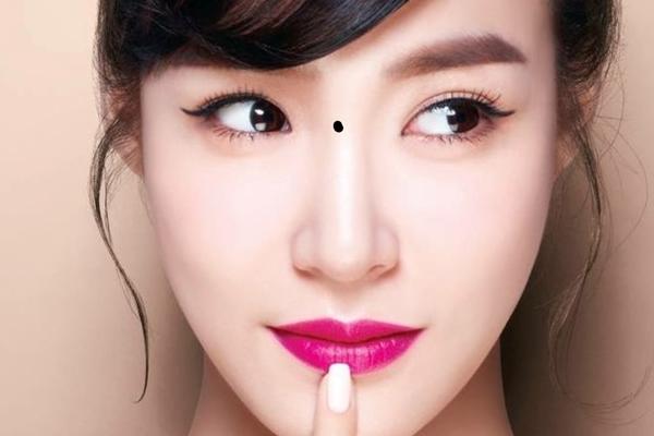 Phụ nữ lấy đàn ông có 3 nốt ruồi chôn vàng trên cơ thể cả đời giàu sang, viên mãn-3