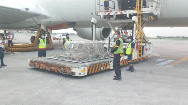 Xót xa chuyến bay cuối cùng của Á hậu Philippines: Lạnh lẽo hành trình về nhà-4