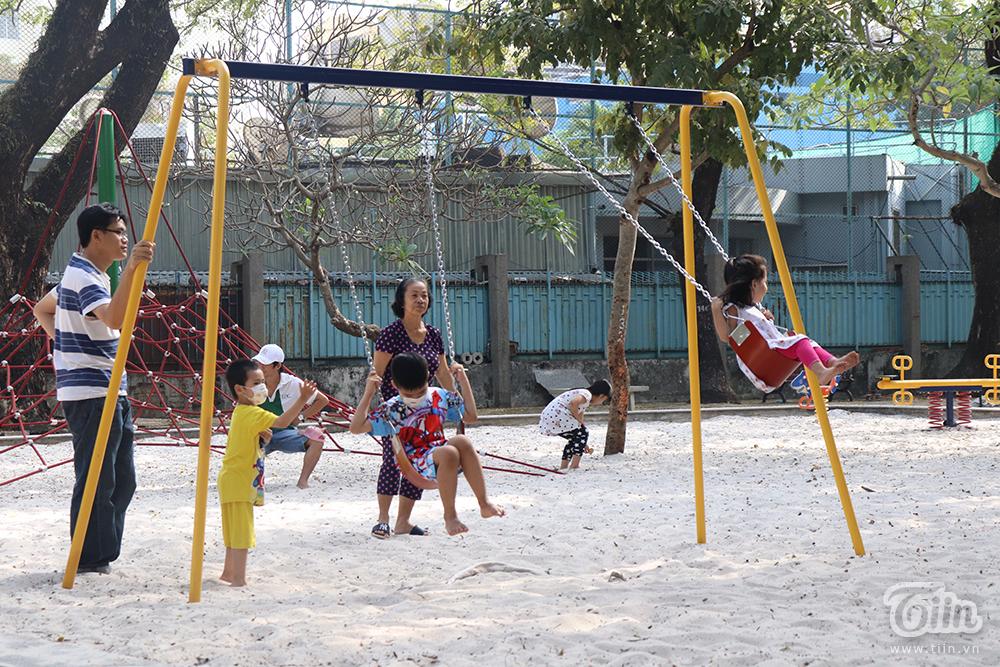 Sài Gòn se lạnh, nhiều người dân thích thú xuống đường vào buổi sớm-7