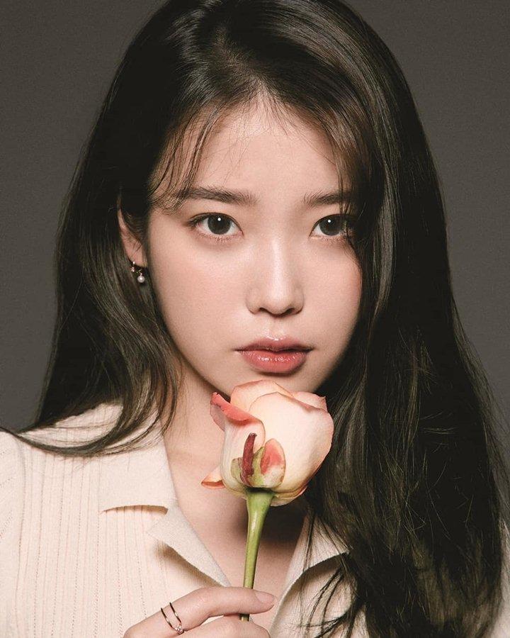 IU thắng giải Daesang digital tại lễ trao giải Golden Disc Awards 2020 cho ca khúc 