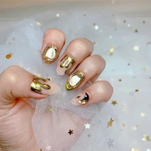 Bộ nail chơi Tết toát lên khí chất của người nhiều tiền, không phải ai cũng chơi lớn được!-3