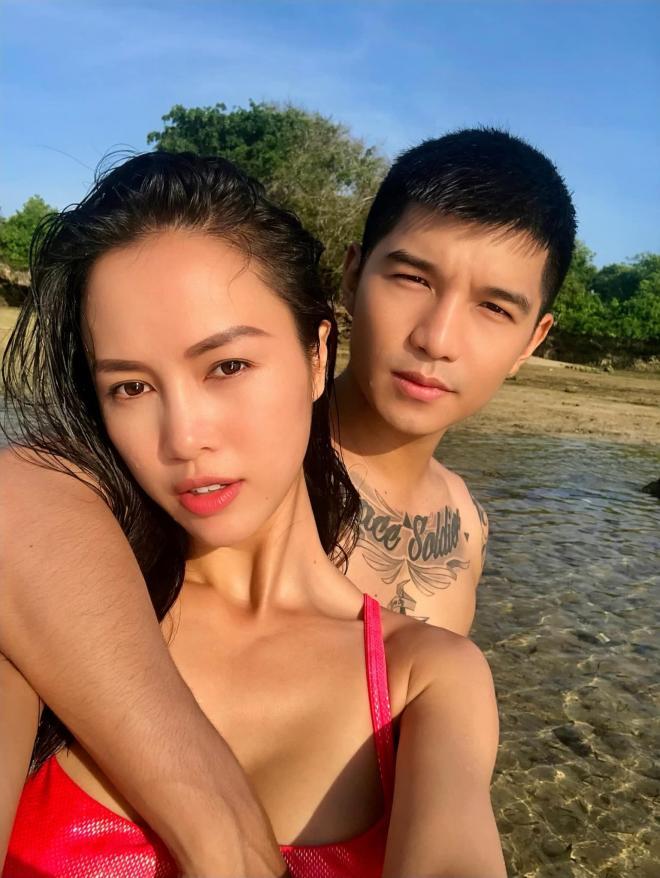 Vũ Ngọc Anh mặc đồ xuyên thấu như nội y trong tiệc sinh nhật Cường Seven-6