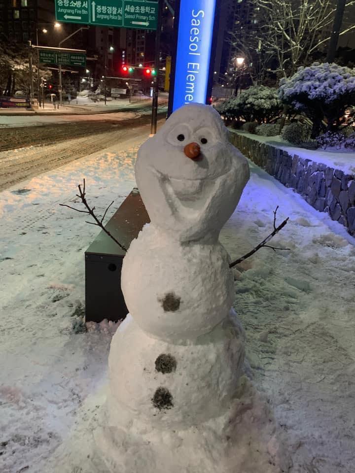 Tuyết rơi dày là lúc những nhà điêu khắc ra đời-4