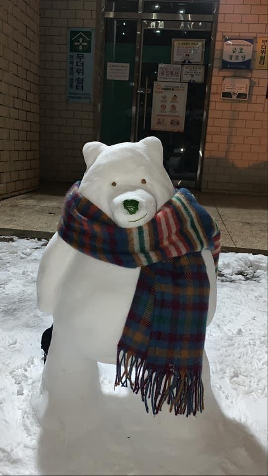 Tuyết rơi dày là lúc những nhà điêu khắc ra đời-10