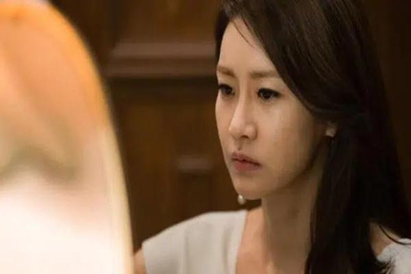 Chuẩn bị đi sắm đồ thì mẹ chồng ném thẳng vào mặt tôi 3 ngàn đồng rồi tuyên bố một câu sốc óc-3