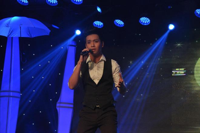 Nếu chỉ chực chờ, canh me người ta không cấm rồi thoải mái hát nhép thì không đáng là ca sĩ!-1