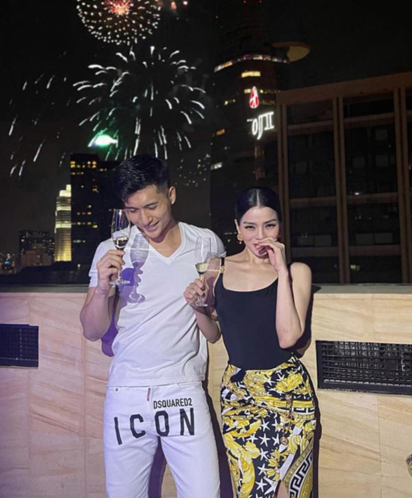 Nhan sắc dậy thì lần hai của Lệ Quyên-1