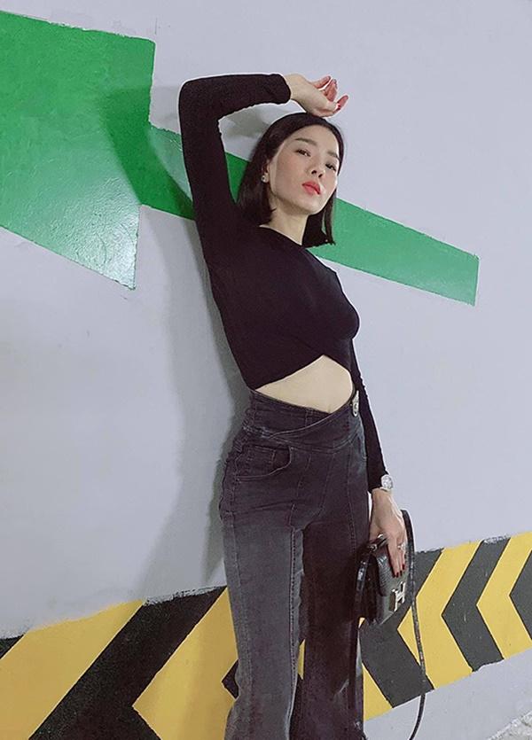 Nhan sắc dậy thì lần hai của Lệ Quyên-11