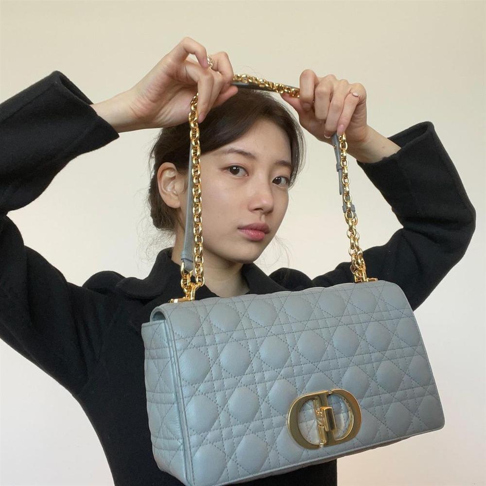 Style sao Hàn tuần qua: IU thay 4 bộ đồ một đêm, BLACKPINK Jennie khoe dáng quyến rũ-15