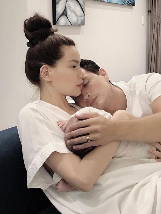 Hồ Ngọc Hà khoe cận mặt con trai, dân mạng trầm trồ bản sao Kim Lý-3