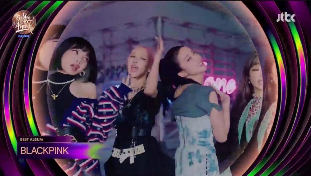 Golden Disc Awards Day 2: BTS ẵm Daesang 5 năm liên tiếp, Suga chính thức tái xuất trình diễn cùng nhóm-1