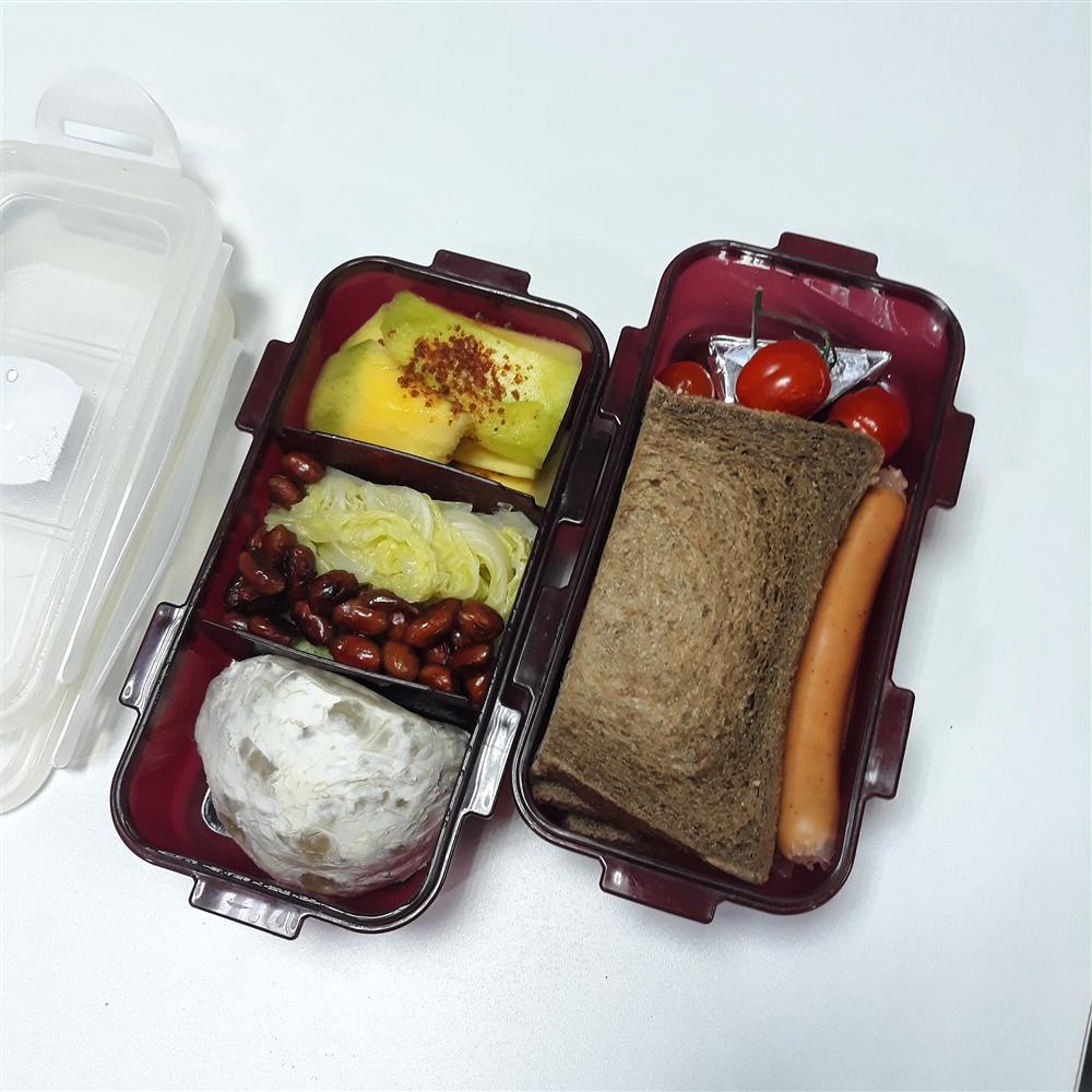 Con gái rượu khoe cơm hộp bố chuẩn bị khiến dân tình ghen tỵ không thôi-2