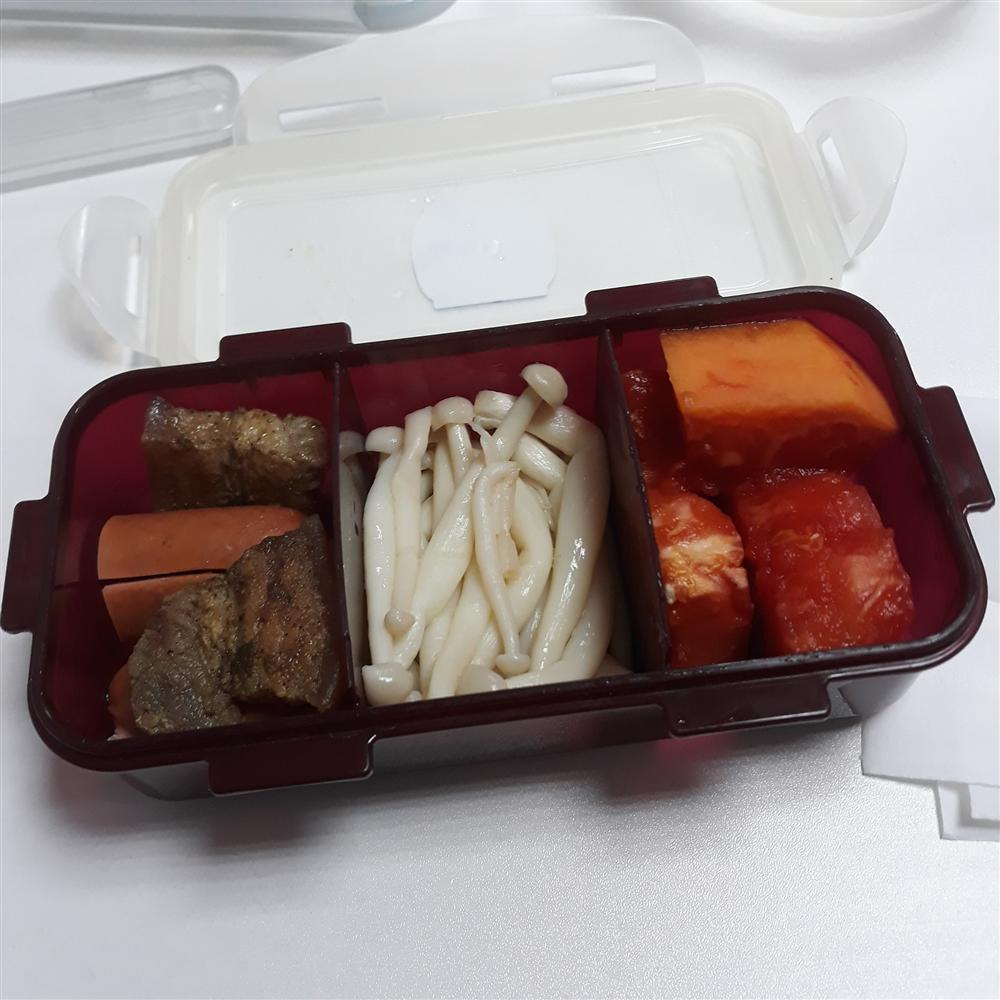 Con gái rượu khoe cơm hộp bố chuẩn bị khiến dân tình ghen tỵ không thôi-10