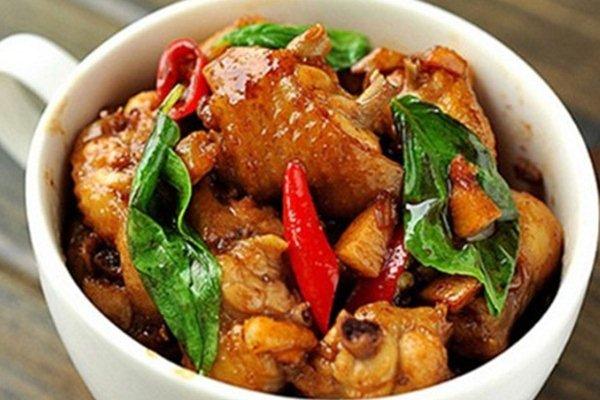 Vào bếp làm đùi gà nướng tỏi ngon chẳng kém cạnh nhà hàng-3