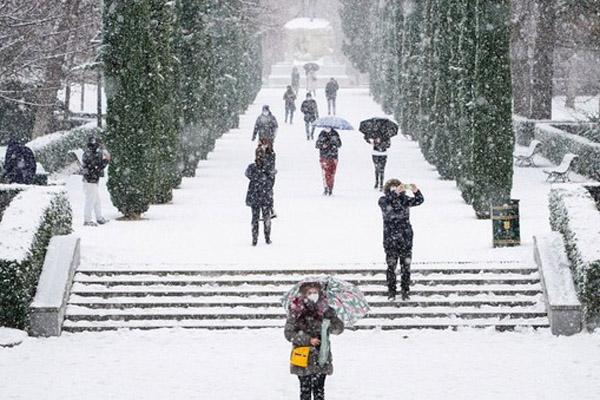 Loạt ảnh tuyết rơi trắng xóa tựa trời Âu tại các điểm du lịch Tây Bắc khiến dân tình phát sốt-13