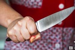 Bị vợ dùng dao cắt phăng 'của quý' vì dám ngoại tình