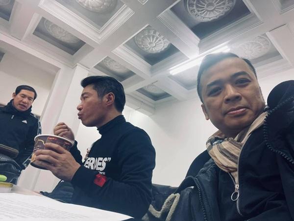 Hé lộ hình ảnh dàn nghệ sĩ thức đêm, tập Táo Quân trong giá rét-4