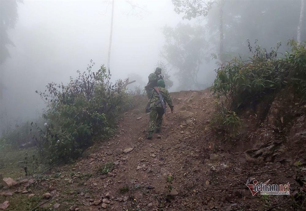 Băng giá trắng xóa, bộ đội trực chiến nơi biên ải rét buốt thấu xương-3