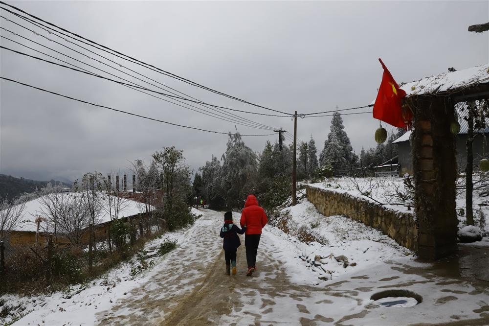 Tuyết rơi trắng trời Y Tý, ai định săn tuyết thì lên đường thôi-15