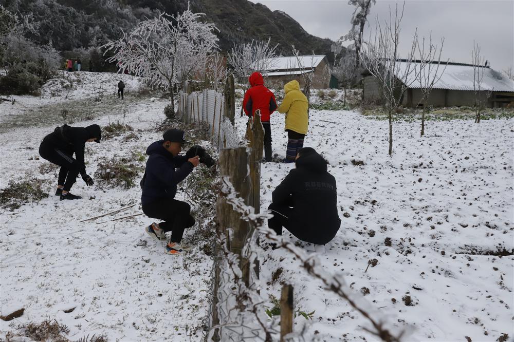 Tuyết rơi trắng trời Y Tý, ai định săn tuyết thì lên đường thôi-17