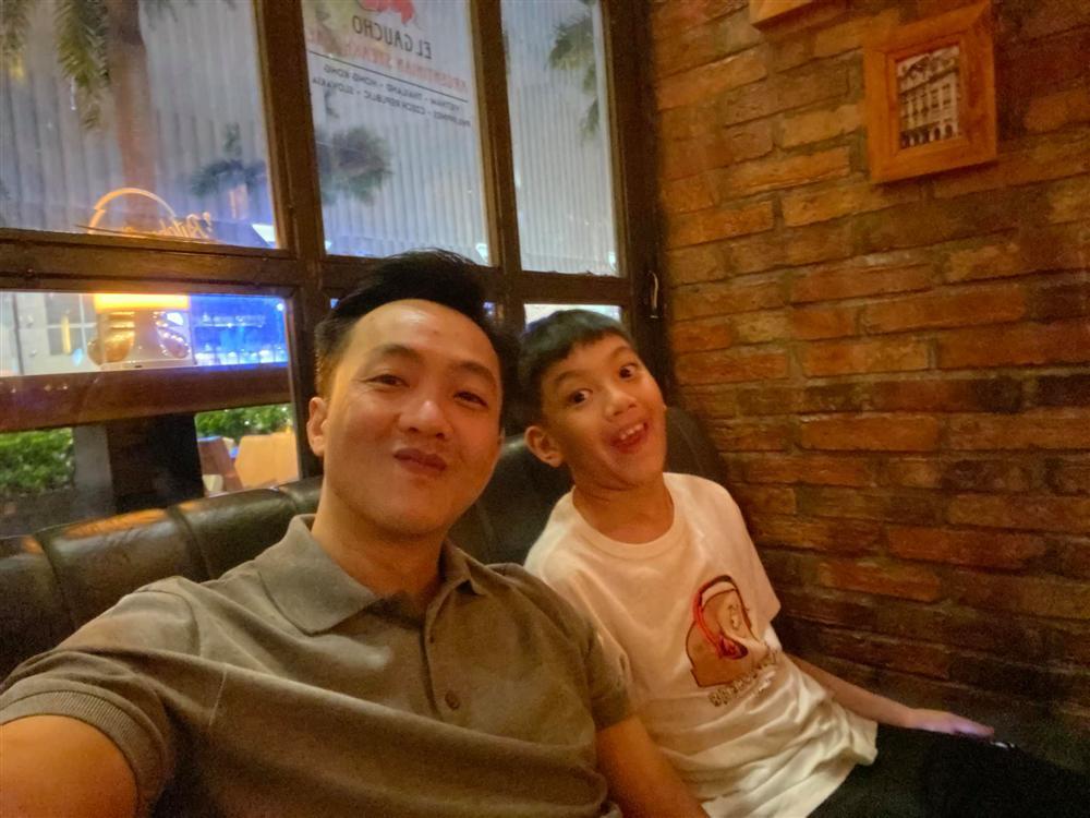 Hà Hồ hiếm hoi xuất hiện bên Cường Đô La khi ai nấy yên bề gia thất-3