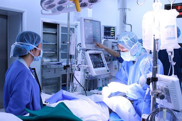 Cậu nhỏ cương cứng bất ngờ, quý ông Nghệ An mạnh tay bẻ ai ngờ ân hận-1