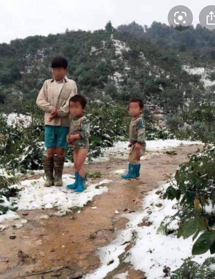Xót xa ảnh em bé vùng cao mắt đỏ ngầu vì thời tiết lạnh thấu xương-3