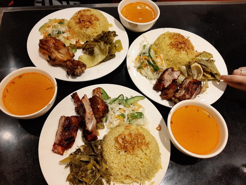 Chưa đầy 100m mà ăn cả thế giới ở ngõ Đào Duy Từ, Hà Nội-1