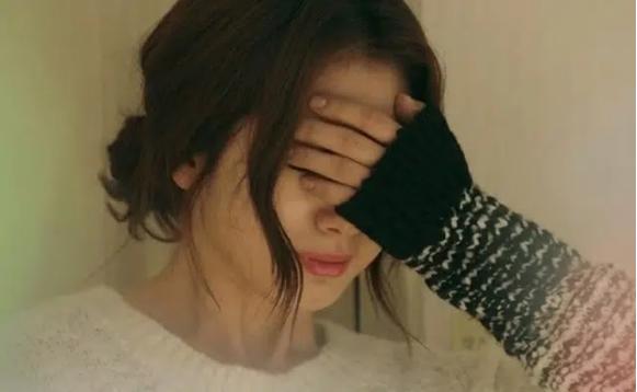 Chấp nhận cưới chồng một đời vợ, sau 1 năm phát hiện bí mật động trời-2