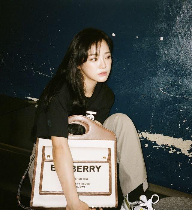 Kim Sejeong lên tiếng khi bị tấn công vì quá thân thiết với Sehun EXO-2