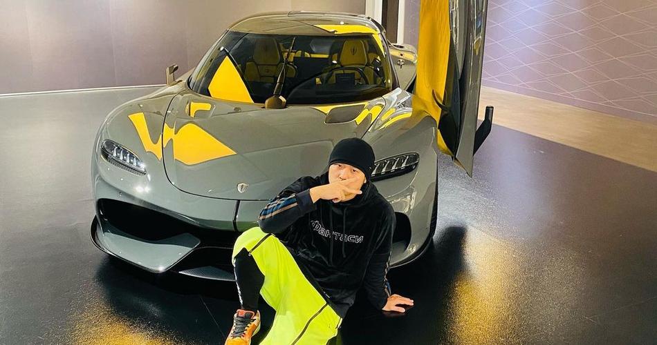 Con gái Châu Kiệt Luân gây sốt khi check-in siêu xe 70 tỷ-2