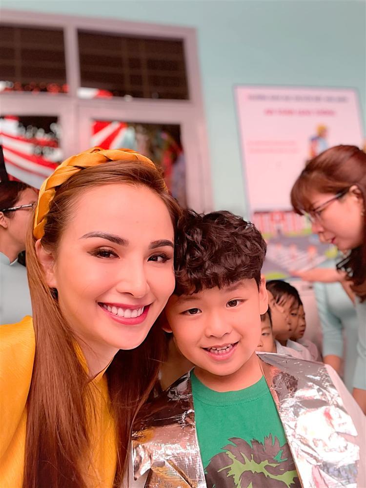 Thêm 1 năm chồng Diễm Hương vắng mặt trong tiệc sinh nhật con trai-6