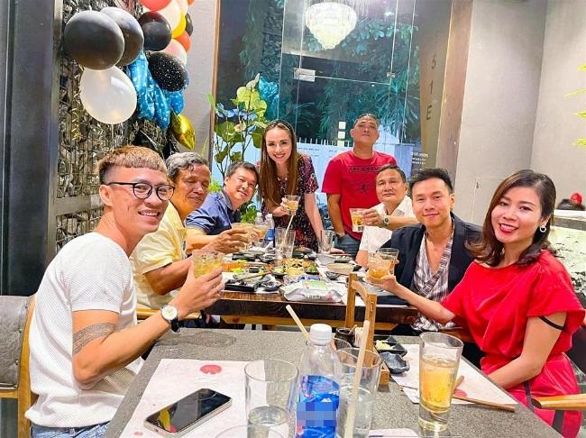Thêm 1 năm chồng Diễm Hương vắng mặt trong tiệc sinh nhật con trai-3
