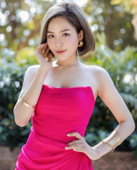 Giật mình hot girl Trâm Anh làm đẹp: Đắp mặt nạ, nằm trợn mắt khoe môi dày như tiêm filter-3