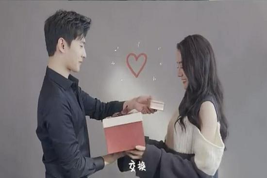 Cnet tranh cãi liệu Địch Lệ Nhiệt Ba - Dương Dương nhìn có đẹp đôi?