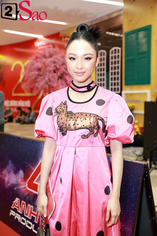 Trương Hồ Phương Nga rạng rỡ bên các võ sĩ 6 múi tại sự kiện ra mắt phim Sám hối-1