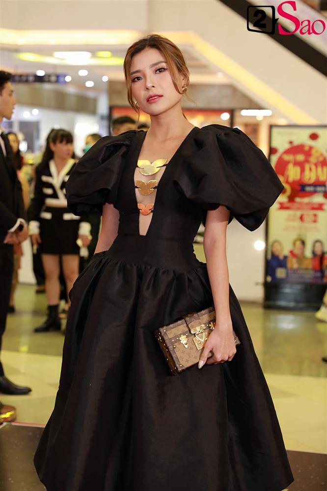 Trương Hồ Phương Nga rạng rỡ bên các võ sĩ 6 múi tại sự kiện ra mắt phim Sám hối-12