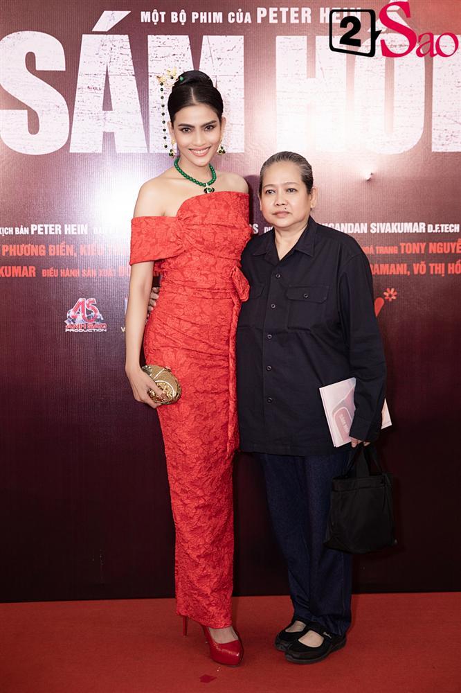 Trương Hồ Phương Nga rạng rỡ bên các võ sĩ 6 múi tại sự kiện ra mắt phim Sám hối-8