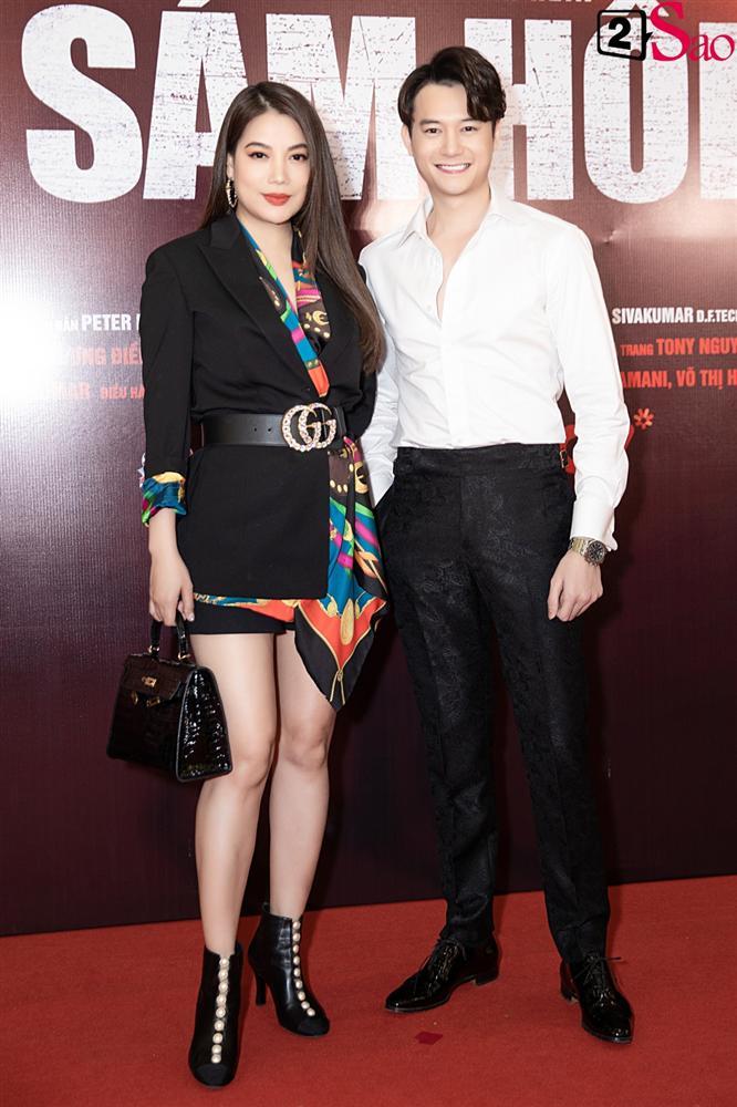 Trương Hồ Phương Nga rạng rỡ bên các võ sĩ 6 múi tại sự kiện ra mắt phim Sám hối-9