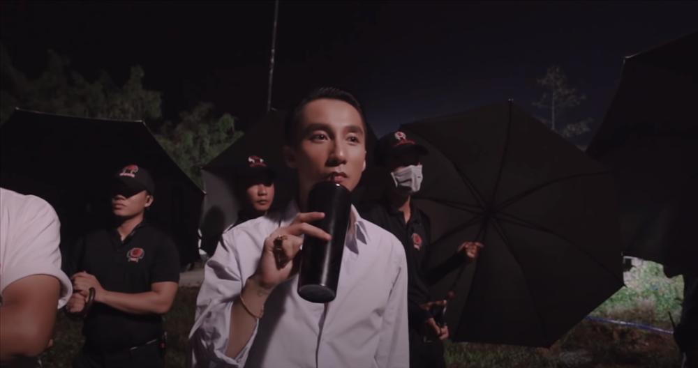 Hải Tú phải quay cảnh dưới mưa khổ sở, Sơn Tùng M-TP đáng nhẽ được về ngủ nghỉ nhưng quyết ở lại-2