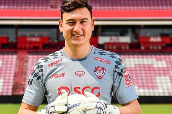 Khoảnh khắc 3 visual làng bóng hội tụ, nhìn muốn quên luôn các anh là bố bỉm sữa-5