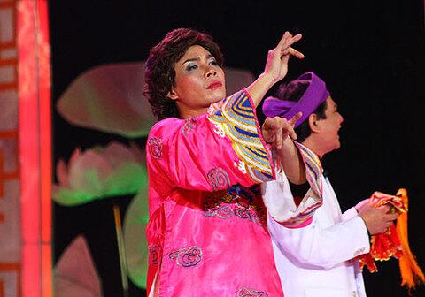 Nhìn lại 16 kiểu tóc đẹp lạ của cô Đẩu Công Lý trước thềm Táo quân 2021-11