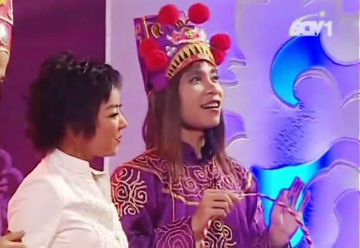 Nhìn lại 16 kiểu tóc đẹp lạ của cô Đẩu Công Lý trước thềm Táo quân 2021-6